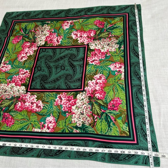 •Oscar De La Renta Silk Floral Signed Scarf Vintage Made in Japan 35”x35” - Picture 11 of 16